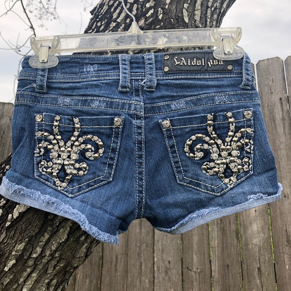 L Idol short Size XS  W27